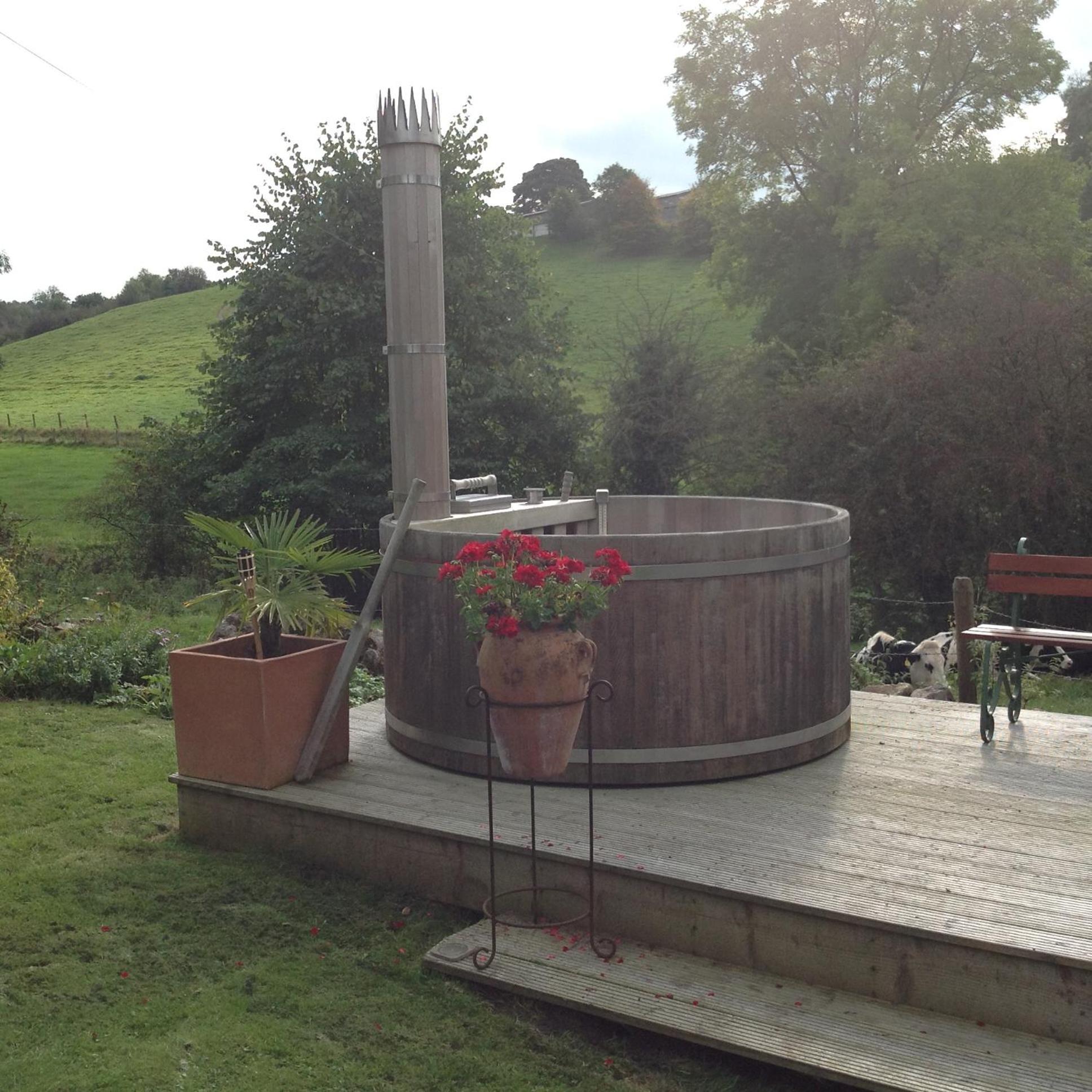 Lee House Farm Holiday Cottage With Possible Use Of Hot Tub Ninety Pounds A Session Waterfall Exterior foto